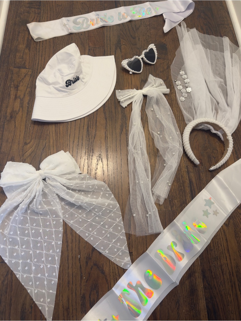 8 Piece Bride-to-Be Bachelorette Accessory Bundle
